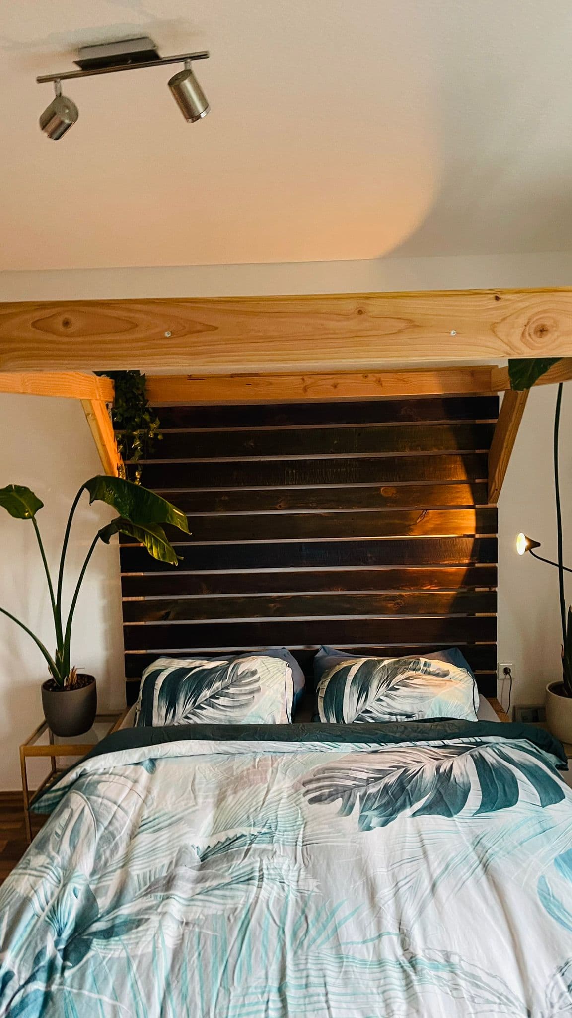 Vooraanzicht van een Douglas houten maatwerkproject